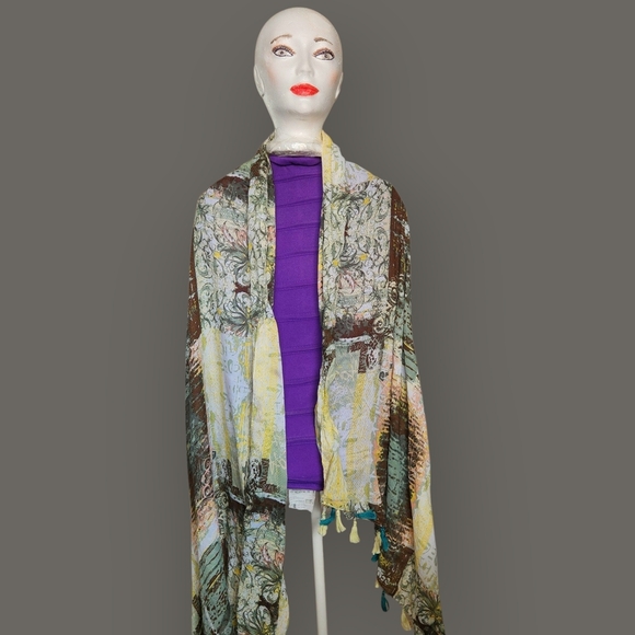 Womens Elegant Green and Yellow Scarf - Picture 2 of 11